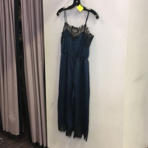 Alice + Olivia Other - NWT alice and Olivia silk jumpsuit
